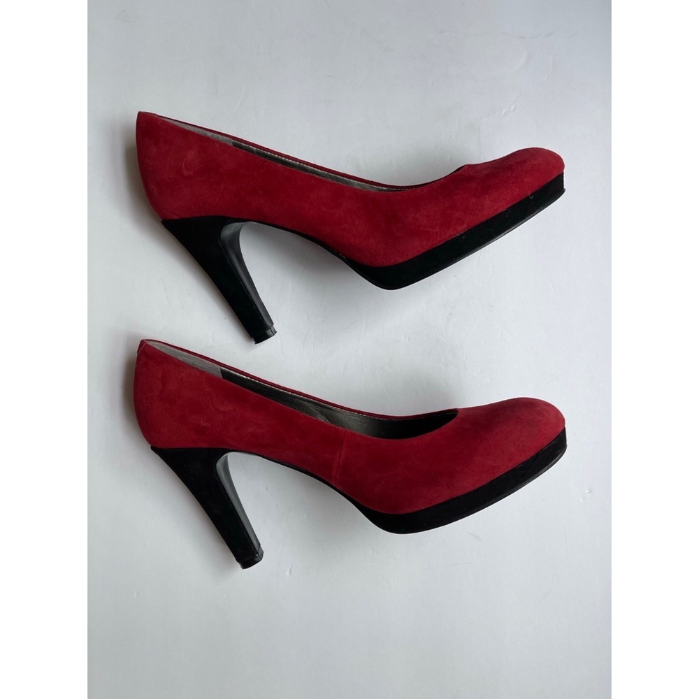 Red Bandolino Pumps